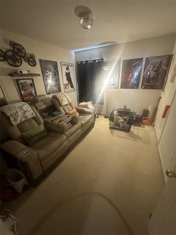 715 West Milton Drive Arlington, TX 76001 - Photo 7 of 10 a living room with a couch
