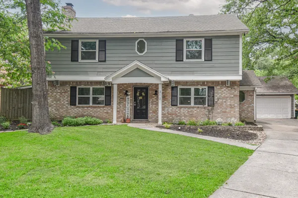 $2,550 | 310 Prince Of Wales Street, Conroe, TX 77304