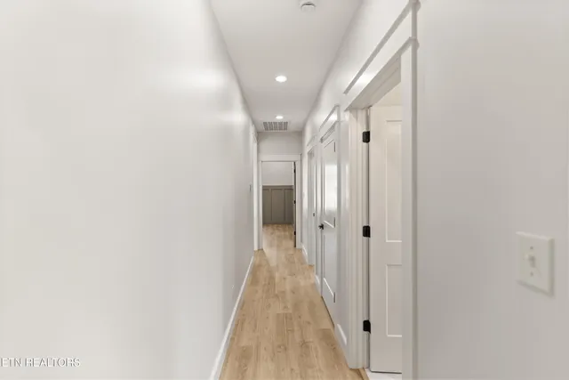 $959,900 | 927 Herbert Drive, Greenback, TN 37742