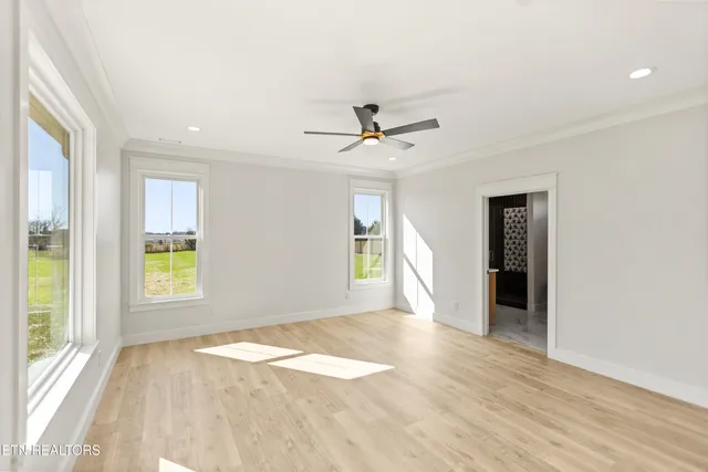 $969,900 | 927 Herbert Drive, Greenback, TN 37742