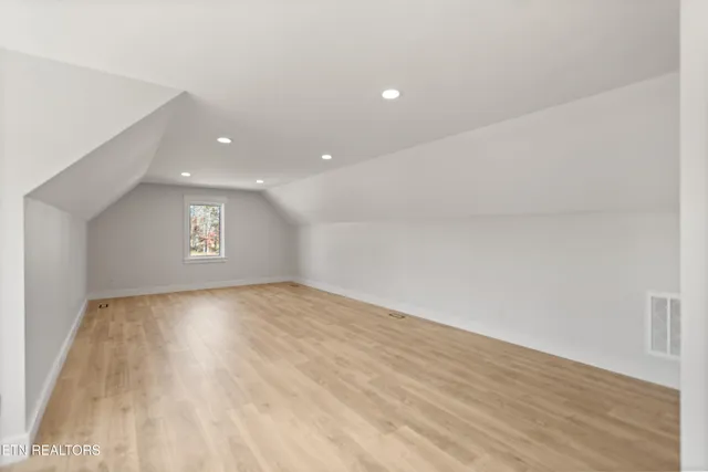 $969,900 | 927 Herbert Drive, Greenback, TN 37742