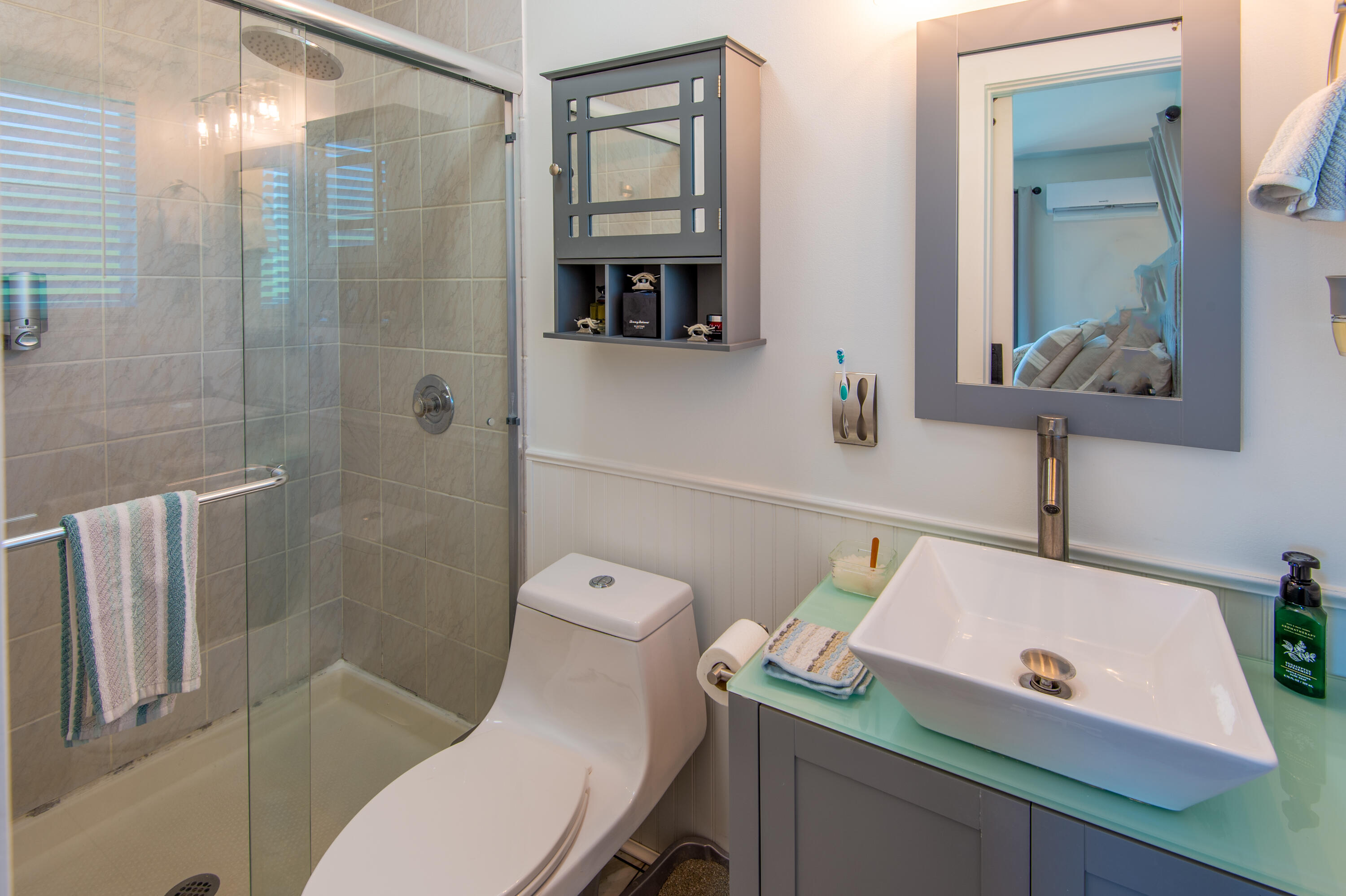 3923 Diane Road Big Pine Key, FL 33043 - Photo 10 of 33 Master bath