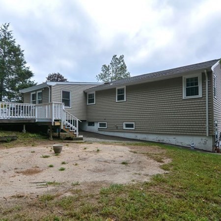 9 Jeffrey Road Canton, MA 02021 - Photo 37 of 38 a backyard of a house