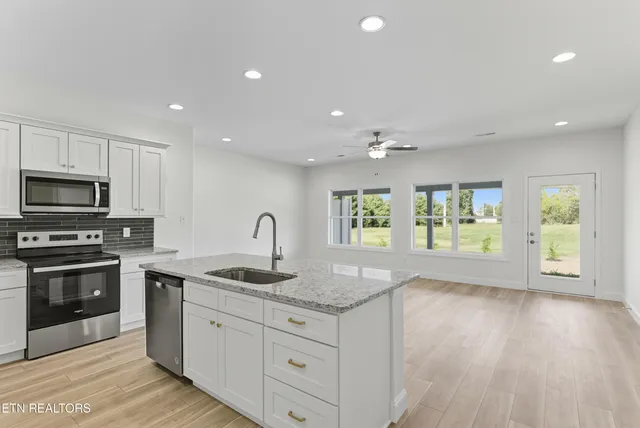 $364,900 | 7350 Whispering Creek Lane, Powell, TN 37849