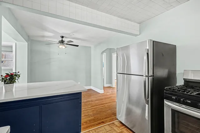 $2,000 | 6550 West Ebinger Drive, Unit 2, Niles, IL 60714