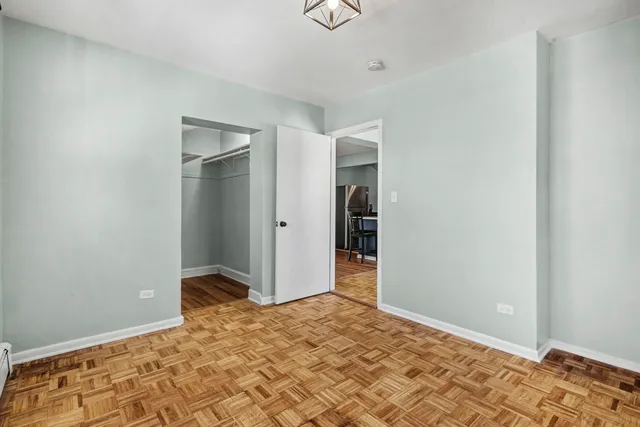 $2,000 | 6550 West Ebinger Drive, Unit 2, Niles, IL 60714