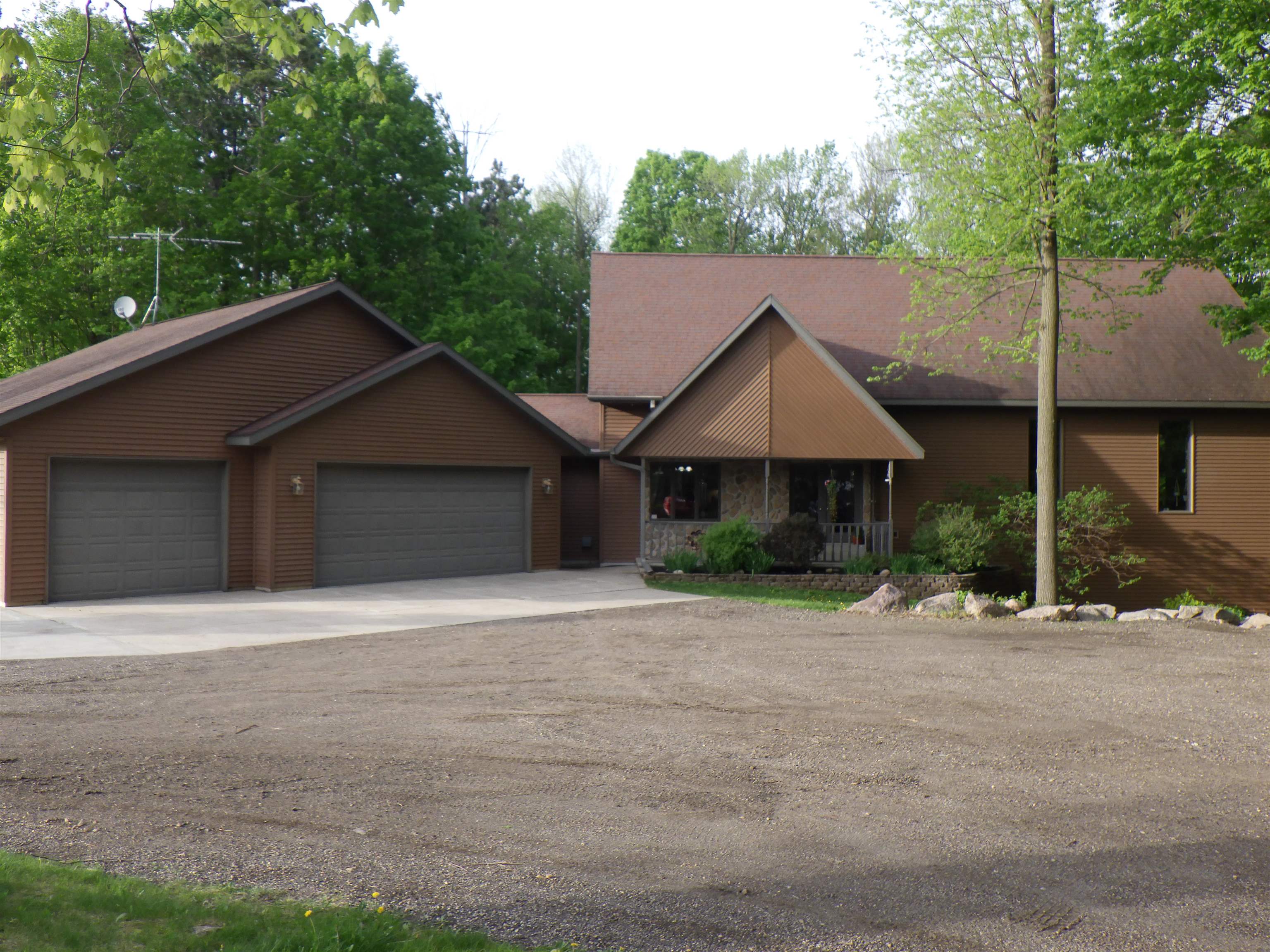 E7696 Horn Road Clintonville, WI 54929 - Photo 2 of 86