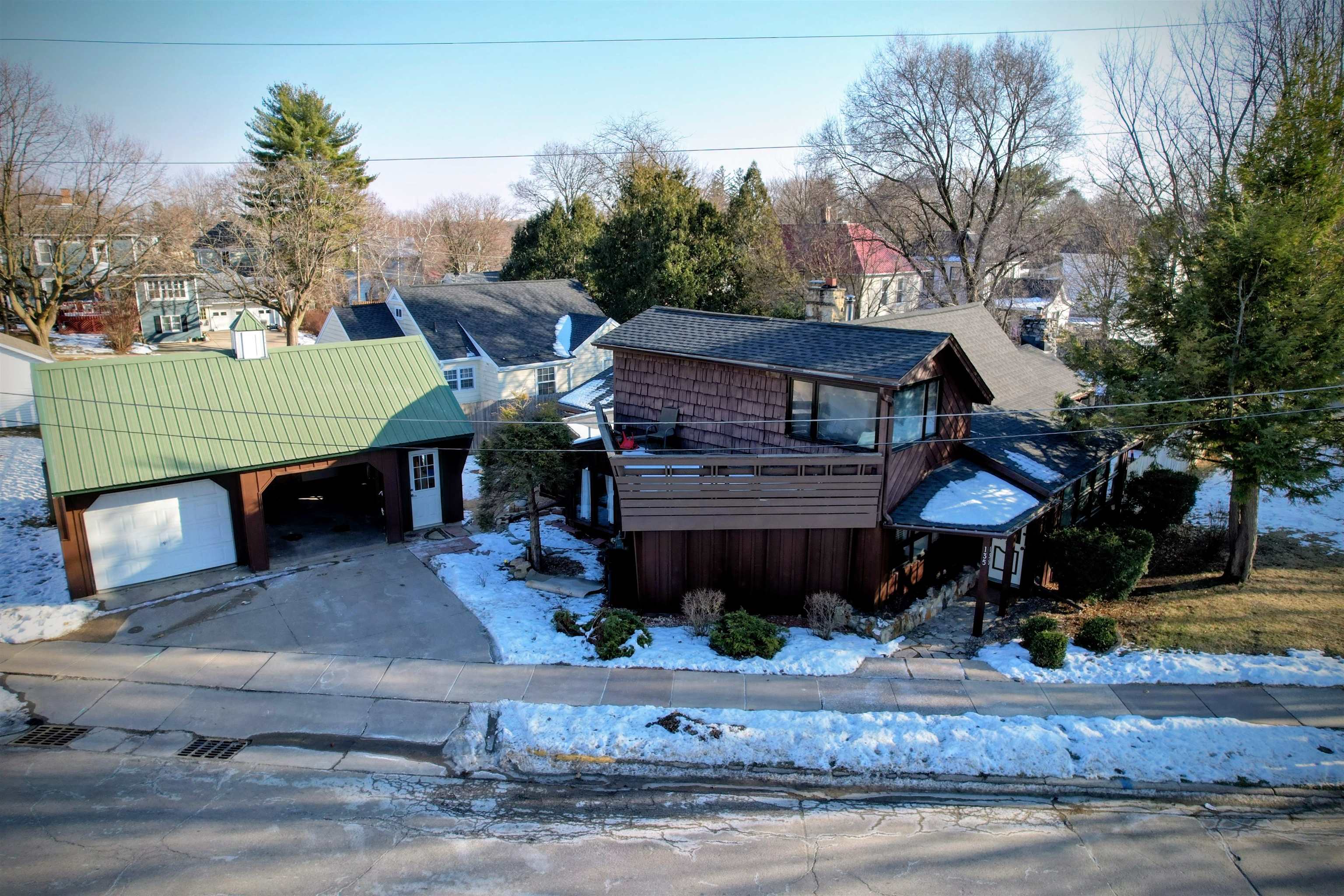 135 Southwest Sw Platteville, WI 53818 - Photo 2 of 5