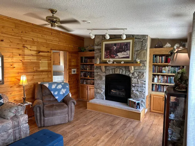 $299,000 | 45021 County 3, Solway, MN 56678