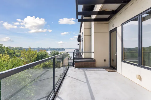 $555,000 | 4201 Sunset Drive, Unit N519, Spring Park, MN 55384