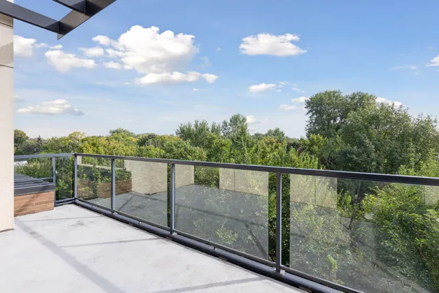 $555,000 | 4201 Sunset Drive, Unit N519, Spring Park, MN 55384