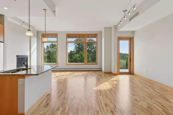 $555,000 | 4201 Sunset Drive, Unit N519, Spring Park, MN 55384