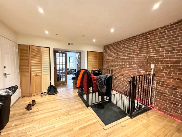 $10,000 | 73 Gainsborough Street, Unit 101, Boston, MA 02115