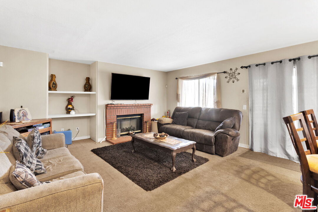 3369 Morning Glory Drive Rialto, CA 92377 - Photo 11 of 27