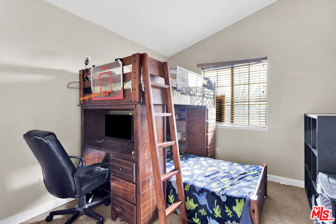 3369 Morning Glory Drive Rialto, CA 92377 - Photo 18 of 27