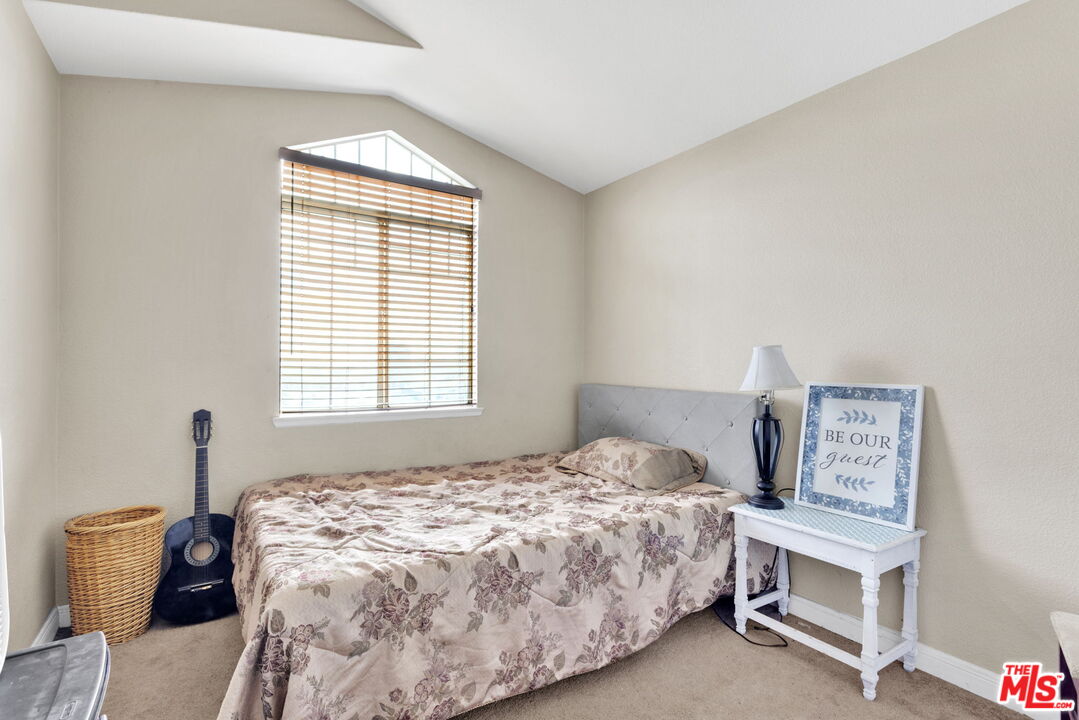 3369 Morning Glory Drive Rialto, CA 92377 - Photo 19 of 27