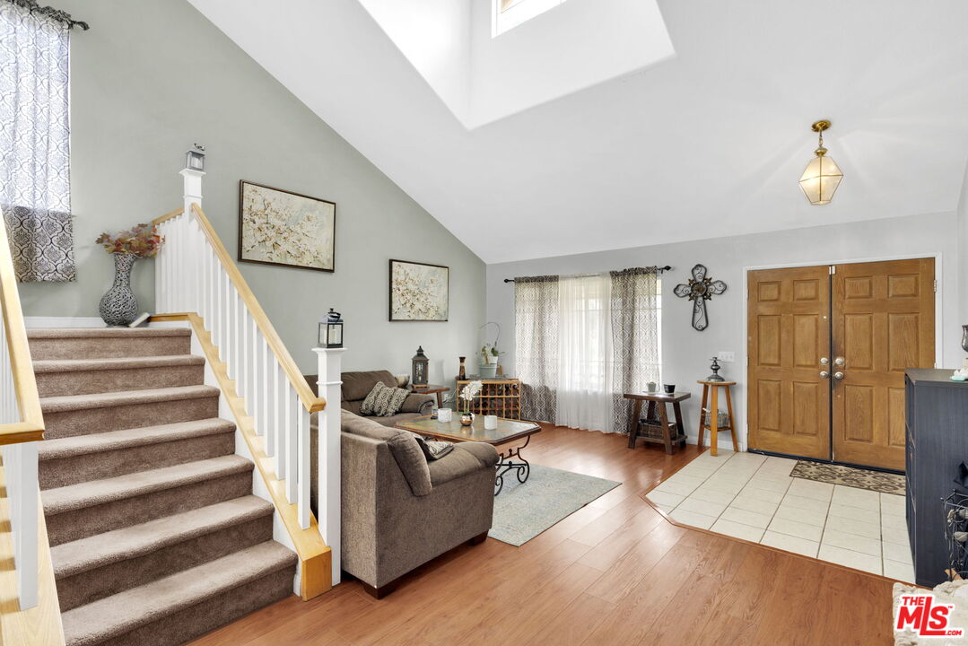 3369 Morning Glory Drive Rialto, CA 92377 - Photo 3 of 27