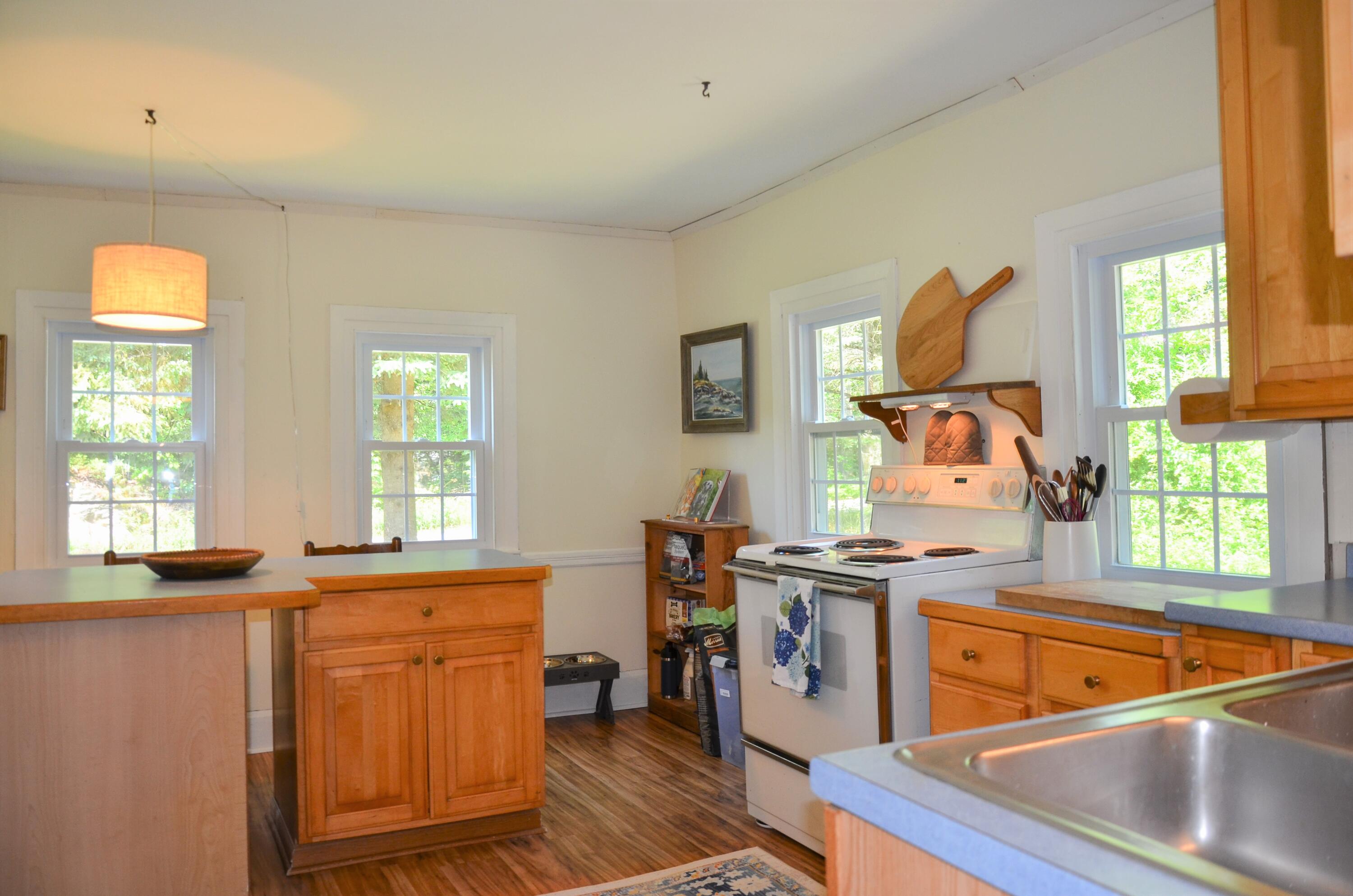 204 Lobster Cove Road Boothbay Harbor, ME 04538 - Photo 9 of 26 204 Lobster Cove-9