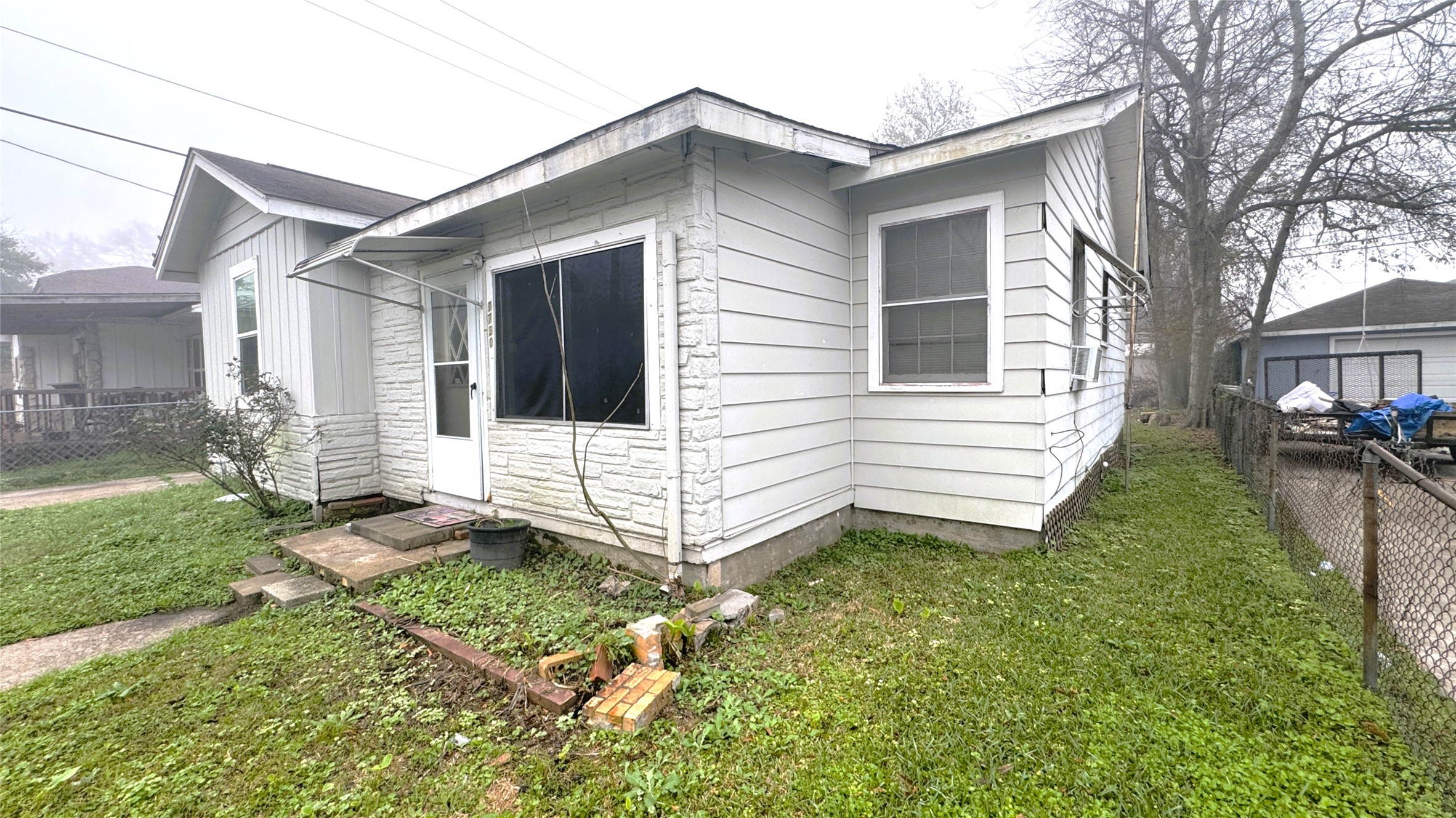 7730 Jr Street Houston, TX 77012 - Photo 5 of 14