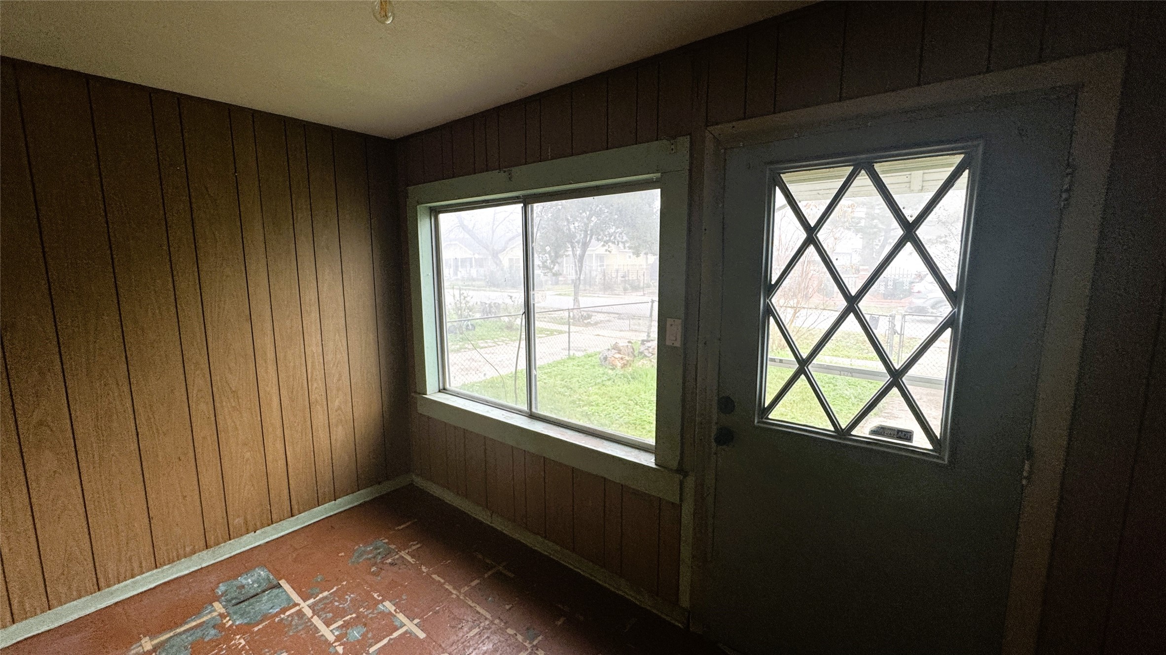 7730 Jr Street Houston, TX 77012 - Photo 7 of 14