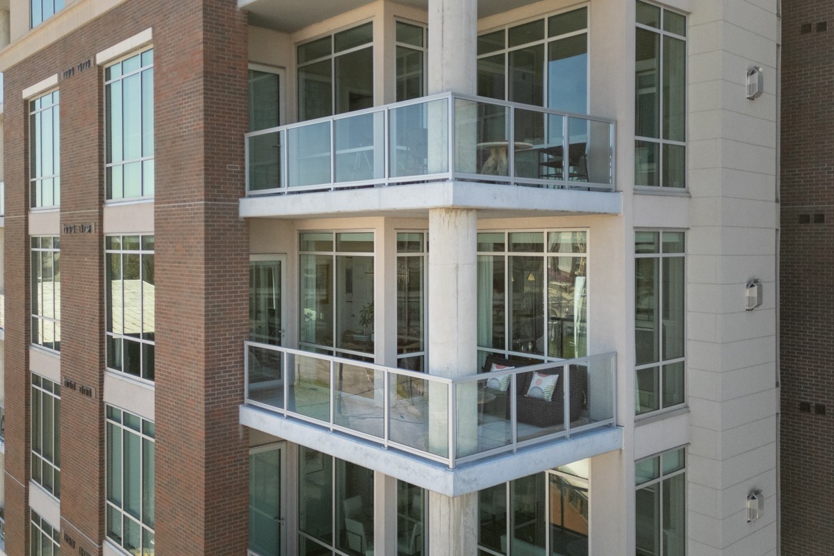 20 Rutledge Street, Unit 407 Nashville, TN 37210 - Photo 7 of 56 a large building with a window