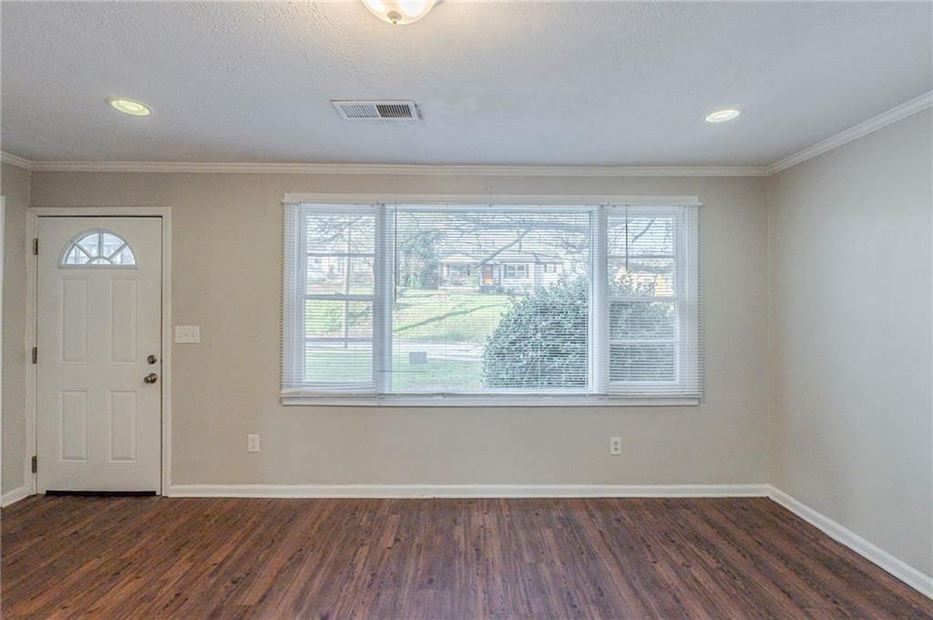 2070 Perkerson Road Southwest Atlanta, GA 30310 - Photo 5 of 22