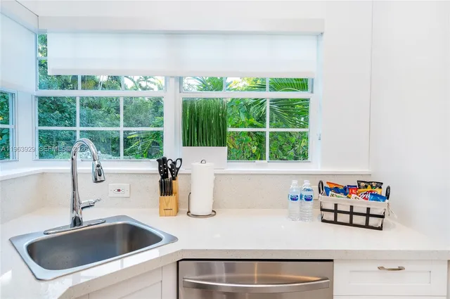 $6,500 | 770 Northeast 77th Street, Miami, FL 33138