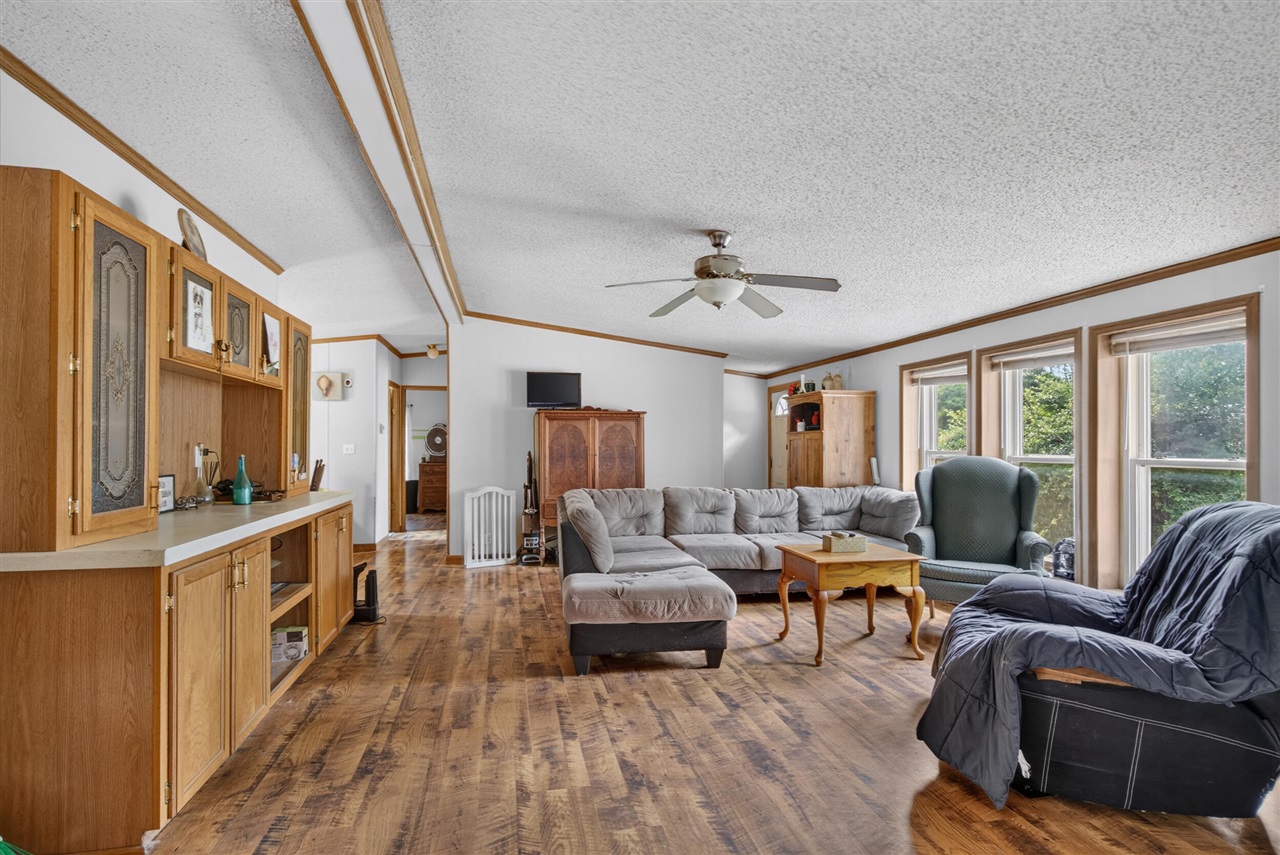 6455 Jordan Road Jackson, MI 49201 - Photo 12 of 39 Gallery Image 12