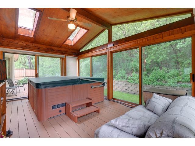 5156 Beacon Hill Road Minnetonka, MN 55345 - Photo 3 of 18 Gallery Image 3