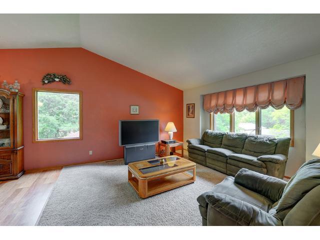 5156 Beacon Hill Road Minnetonka, MN 55345 - Photo 8 of 18 Gallery Image 8