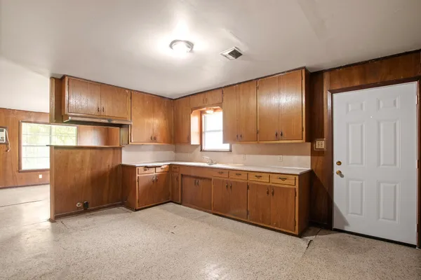 $200,000 | 1007 Kimbro Street, Taylor, TX 76574