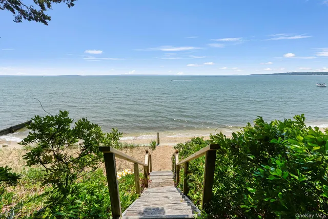 a view of a terrace with sky view