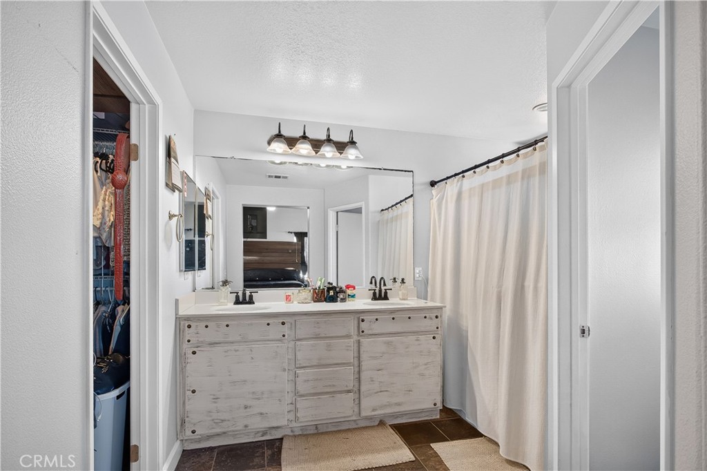 1441 Albillo Loop Perris, CA 92571 - Photo 25 of 37