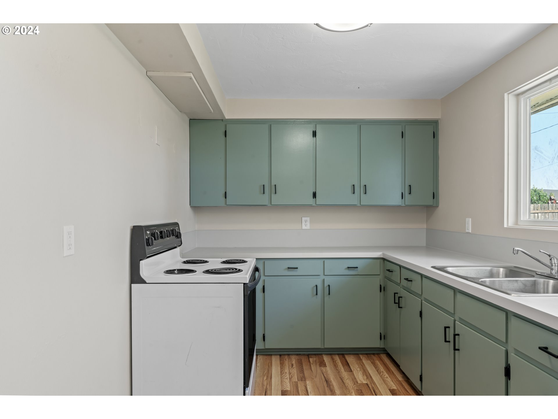 970 Longridge Drive Springfield, OR 97478 - Photo 15 of 41 Gallery Image 15