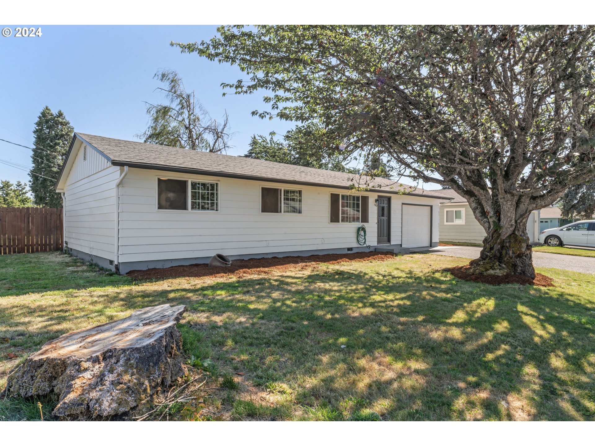 970 Longridge Drive Springfield, OR 97478 - Photo 2 of 41 Gallery Image 2