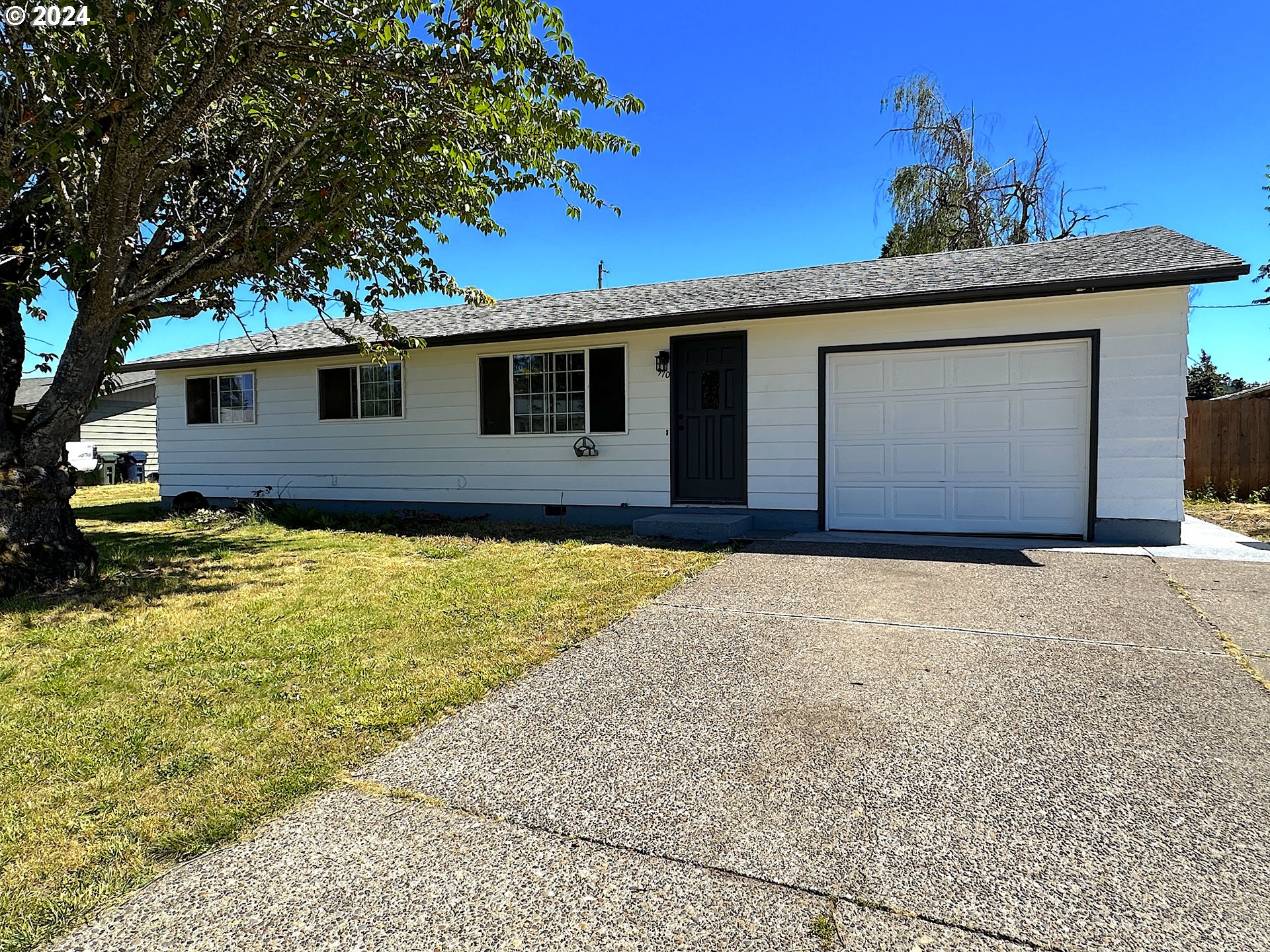 970 Longridge Drive Springfield, OR 97478 - Photo 3 of 41 Gallery Image 3