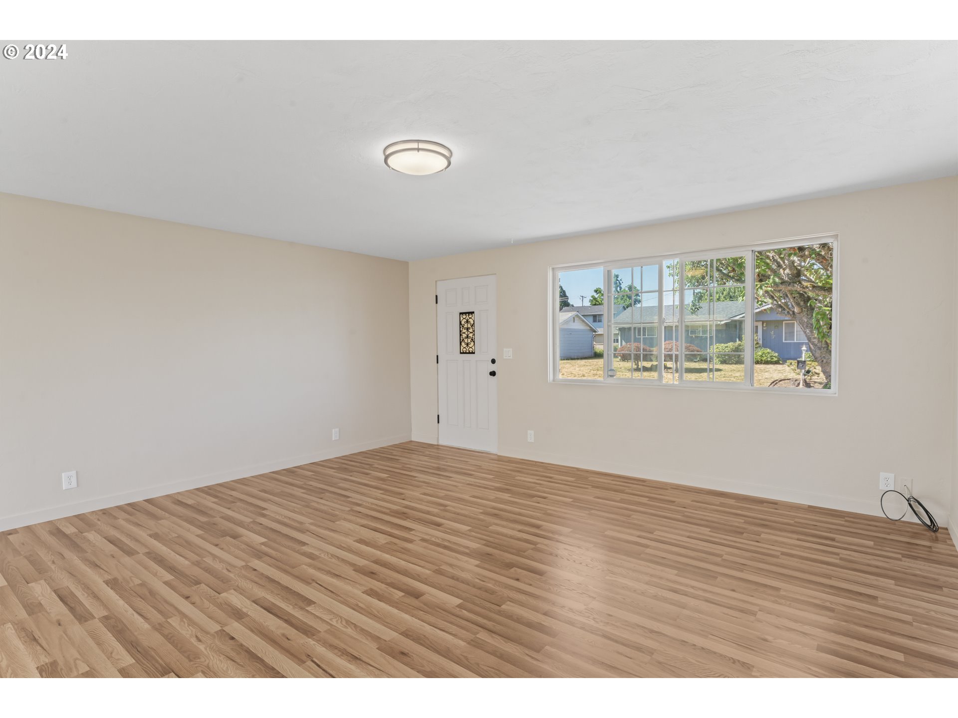 970 Longridge Drive Springfield, OR 97478 - Photo 7 of 41 Gallery Image 7