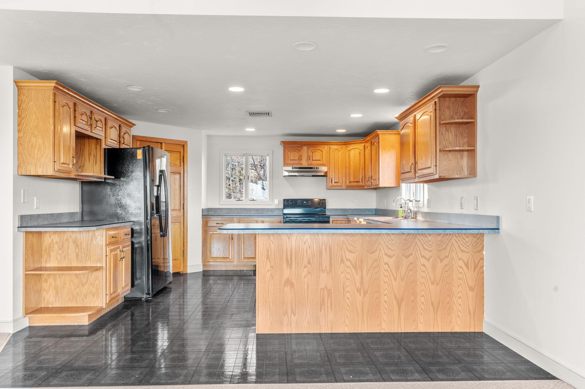 6 Brigantine Passage Drive Buzzards Bay, MA 02532 - Photo 11 of 35 18-web-or-mls-D4X00246 (1)