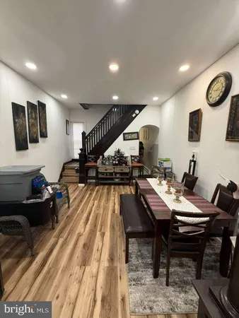 a view of a workspace with furniture