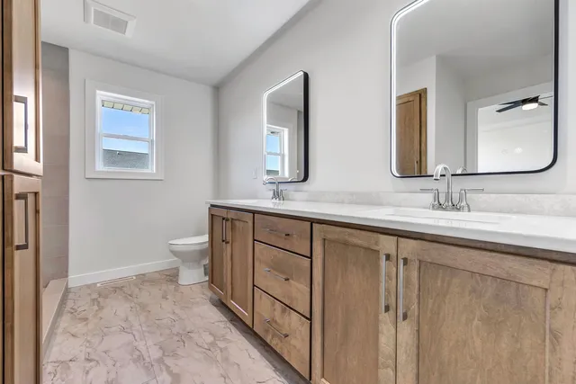 $599,900 | 2521 Beasle Court, De Pere, WI 54115