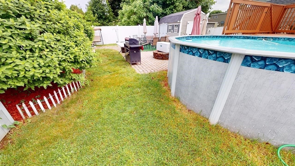 22 Strathmore Road Methuen, MA 01844 - Photo 4 of 39 Gallery Image 4