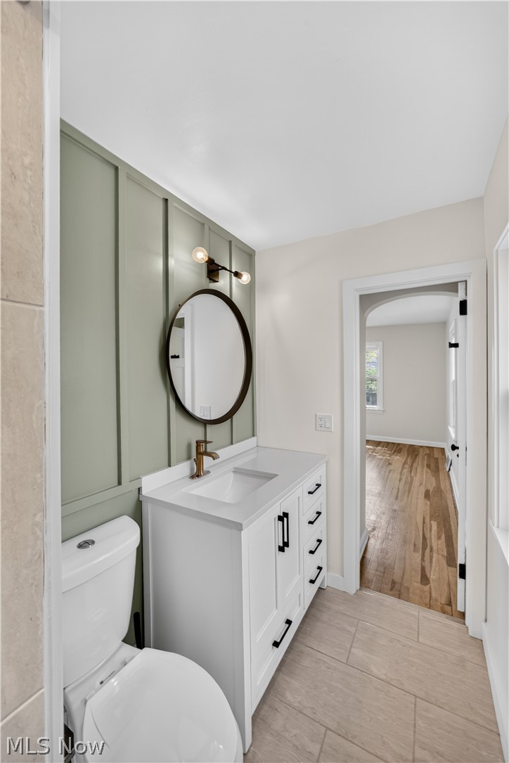 2561 Charney Road Cleveland, OH 44118 - Photo 26 of 47 Owner's Suite Bathroom