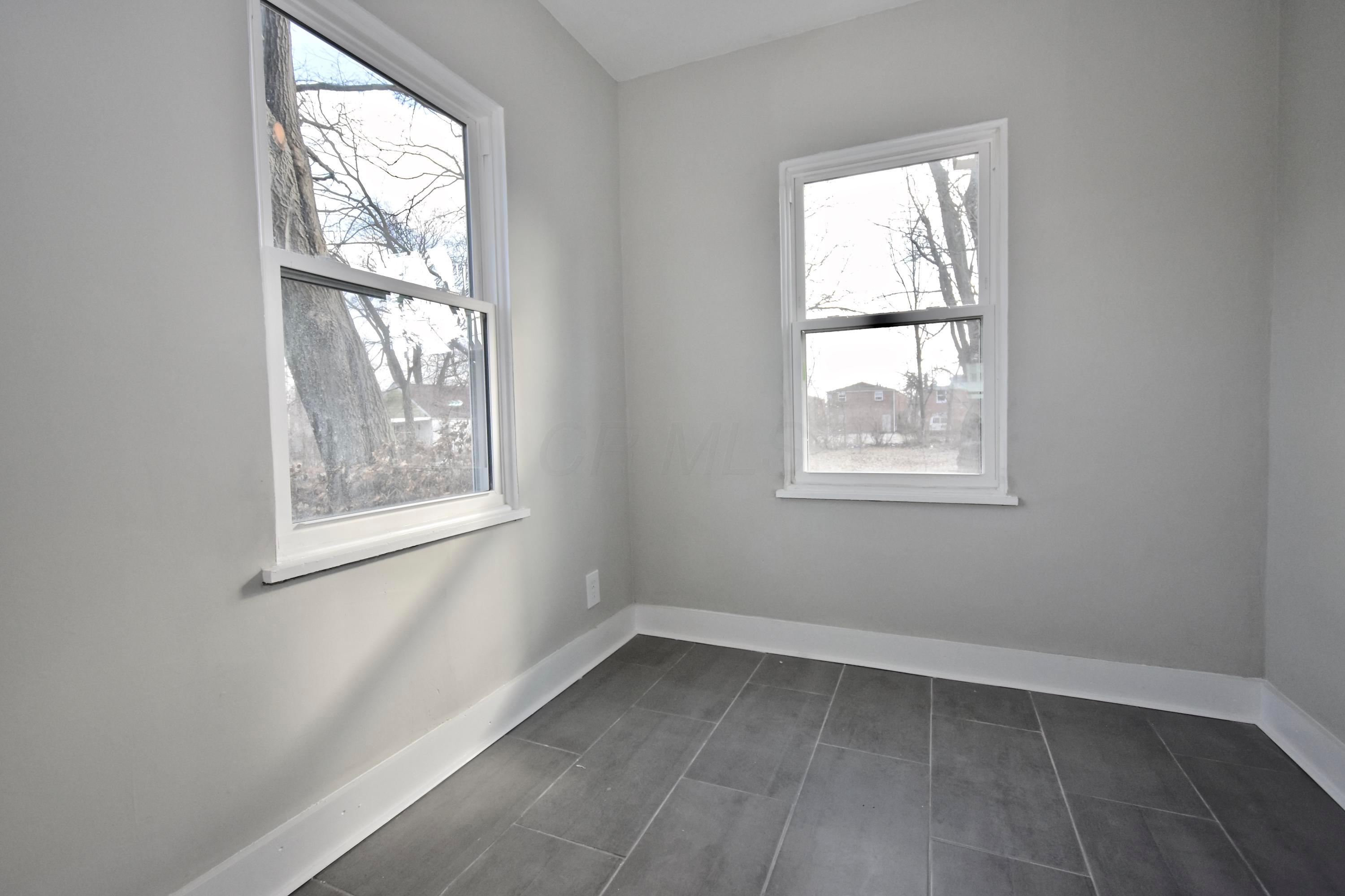 1805 Kent Street Columbus, OH 43205 - Photo 13 of 33