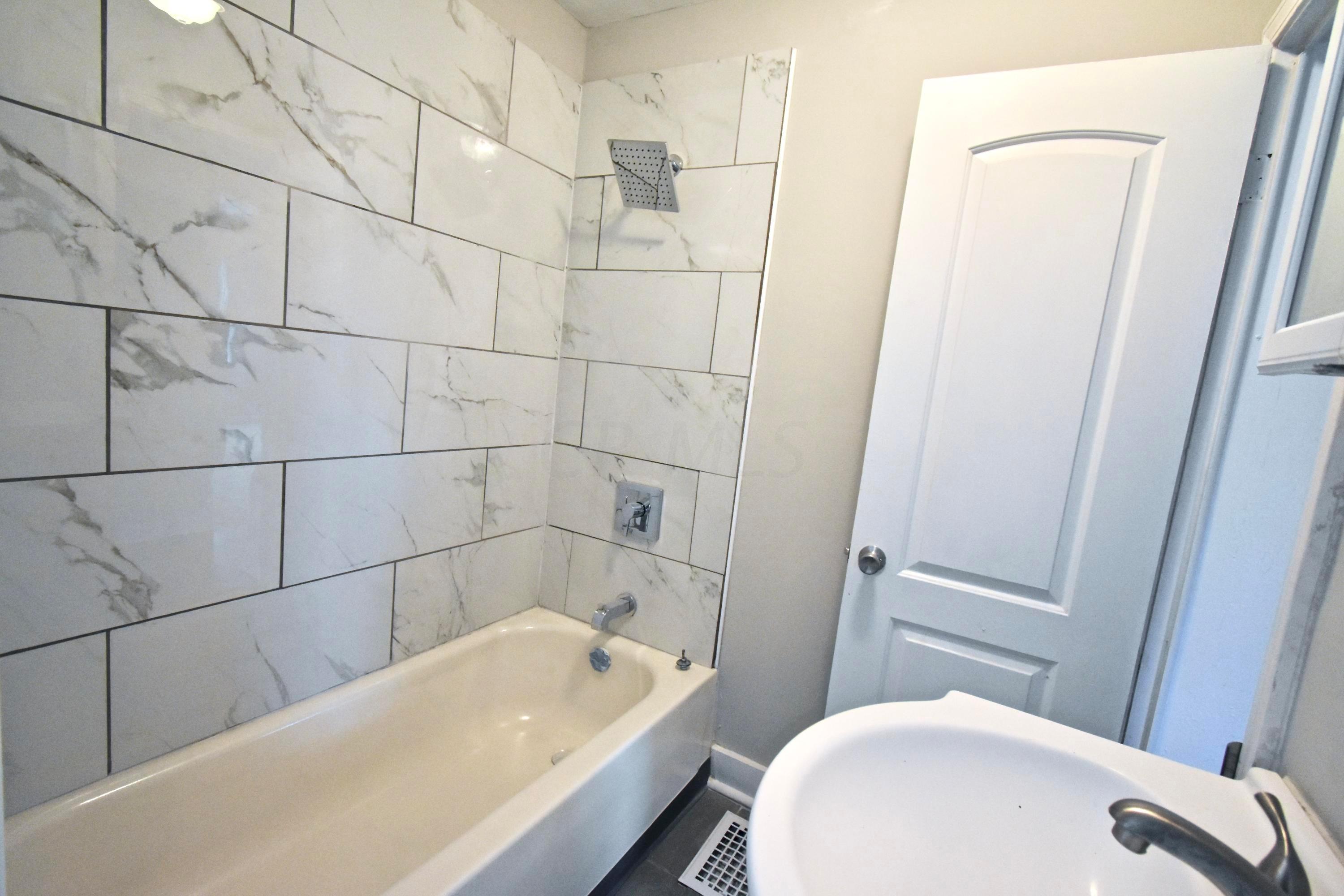 1805 Kent Street Columbus, OH 43205 - Photo 16 of 33