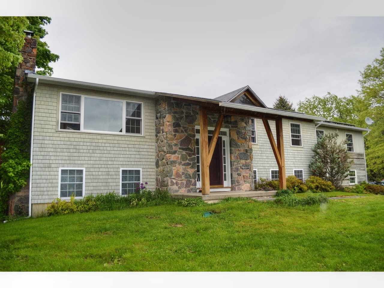 1699 Irish Hill Road Shelburne, VT 05482 - Photo 20 of 37 Gallery Image 20