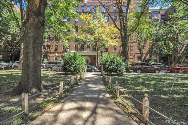 $399,000 | 35-40 75th Street, Unit 5B | Jackson Heights