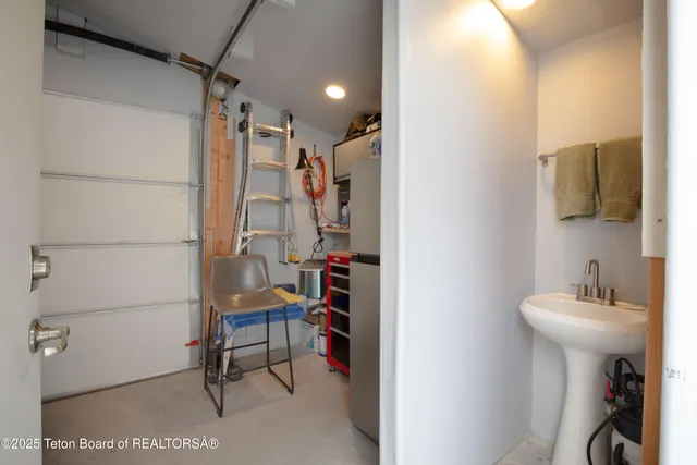 $233,000 | 925 Whiffle Tree Drive, Star Valley Ranch, WY 83127