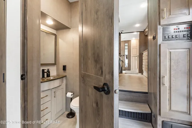 $233,000 | 925 Whiffle Tree Drive, Star Valley Ranch, WY 83127