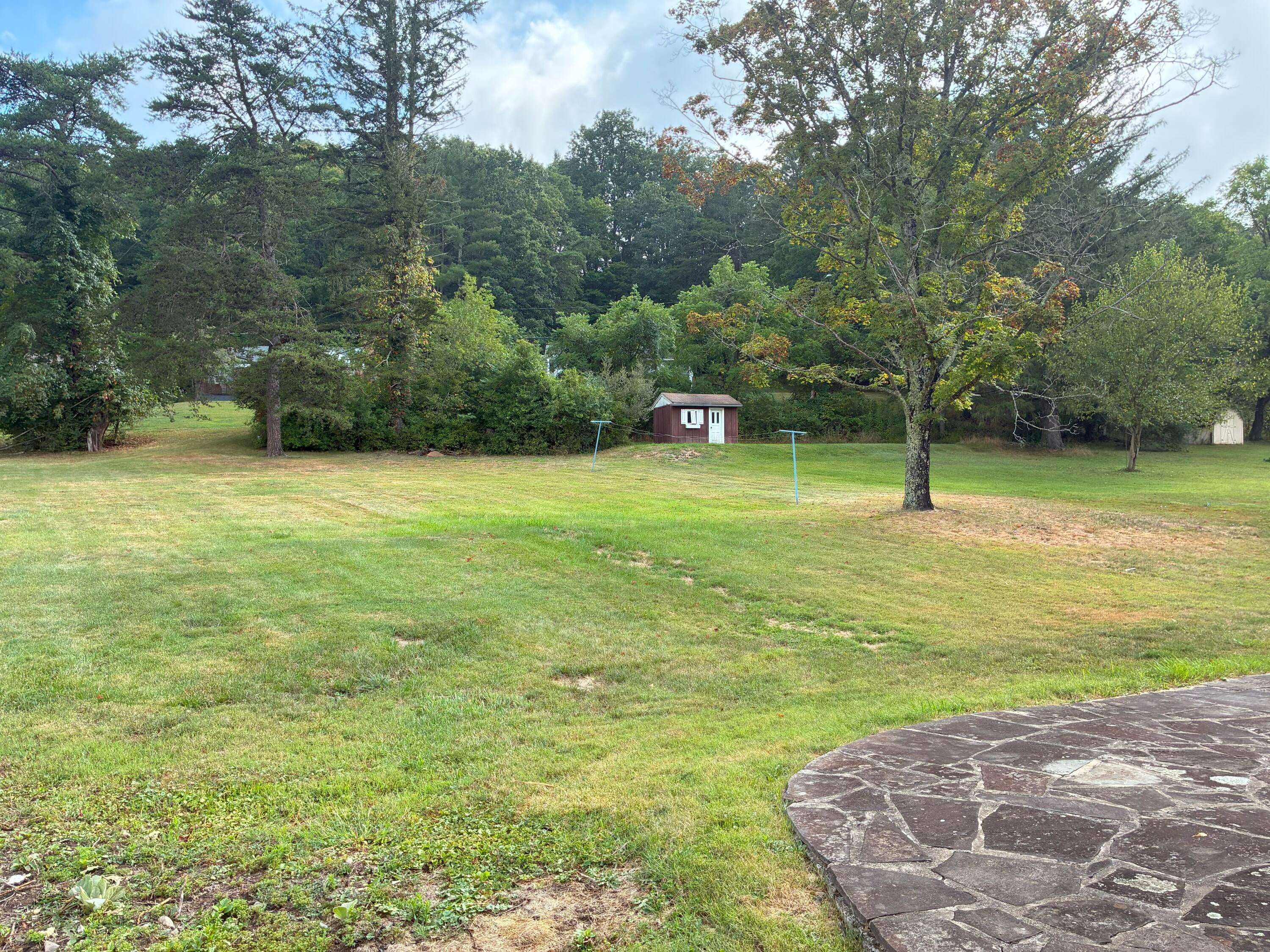 348 Rowan Road White Sulphur Springs, WV 24986 - Photo 13 of 40 Gallery Image 13