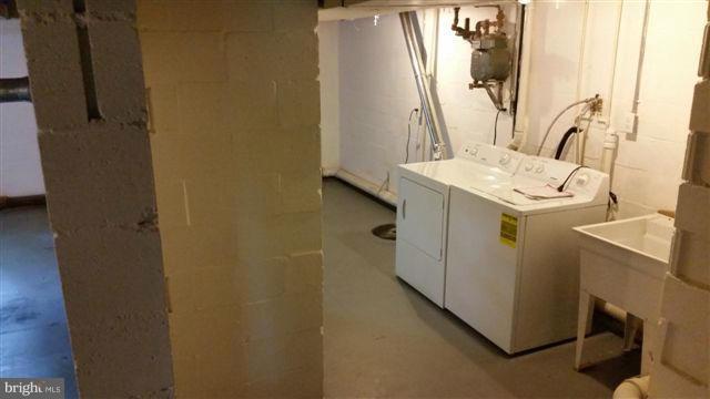 5122 West Penfield Road Columbia, MD 21045 - Photo 23 of 27 Laundry Area